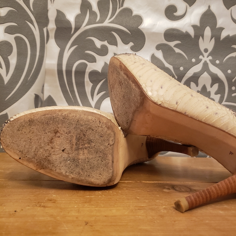 Stuart Weitzman python heels size 5 - Picture 7 of 9